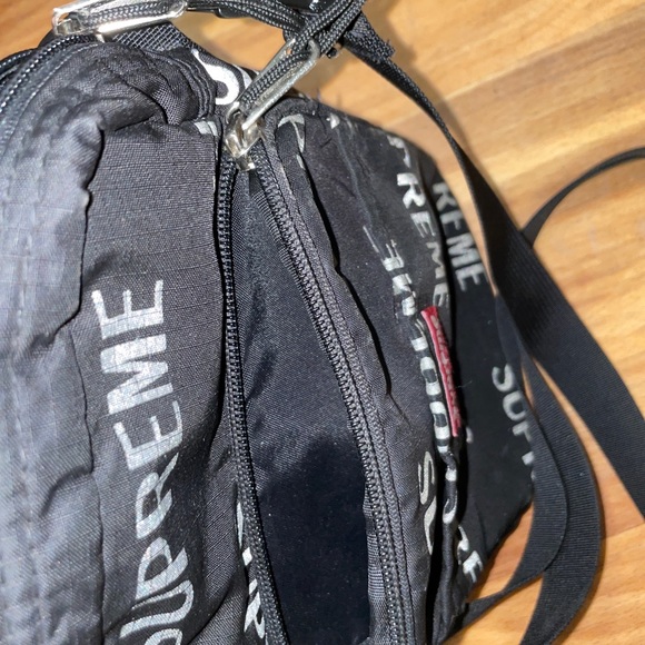 Supreme 3M Reflective Repeat Shoulder Bag Black 100% Authentic - Picture 3 of 5